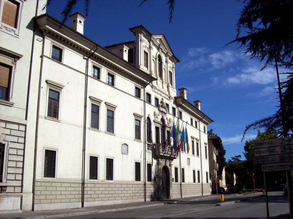 Riassetto degli enti locali, Trento e Bolzano esempio per il Friuli