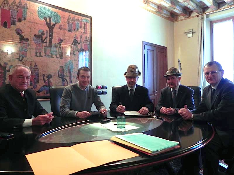 Adunata, firmata la convenzione tra Provincia di Pordenone e Alpini