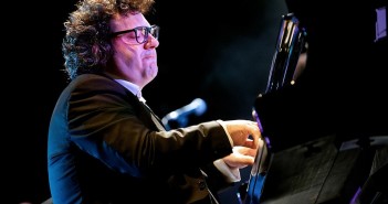 REMO ANZOVINO tra PianoCity e il Giappone, poi il 4 giugno torna al Teatro Nuovo Giovanni da Udine