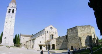 ORCHESTRA E CORO DEL FVG APPLAUDITI AL CONCERTO DELLA RINASCITA NELLA BASILICA DI AQUILEIA