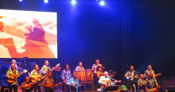 Renzo Arbore, il grande ritorno con l’Orchestra Italiana