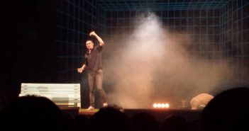 Giuseppe Giacobazzi Noi – Mille volti e una bugia, raddoppia a Padova giacobazzi io ci sarò