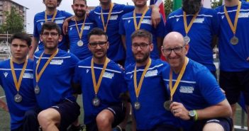 DIAMO UN CALCIO (A 7) ALLE BARRIERE!
