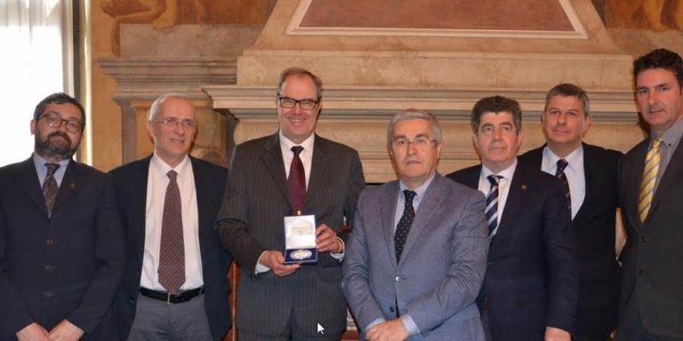 medaglia della Provincia di Udine al dirigente Pietro Biasiol