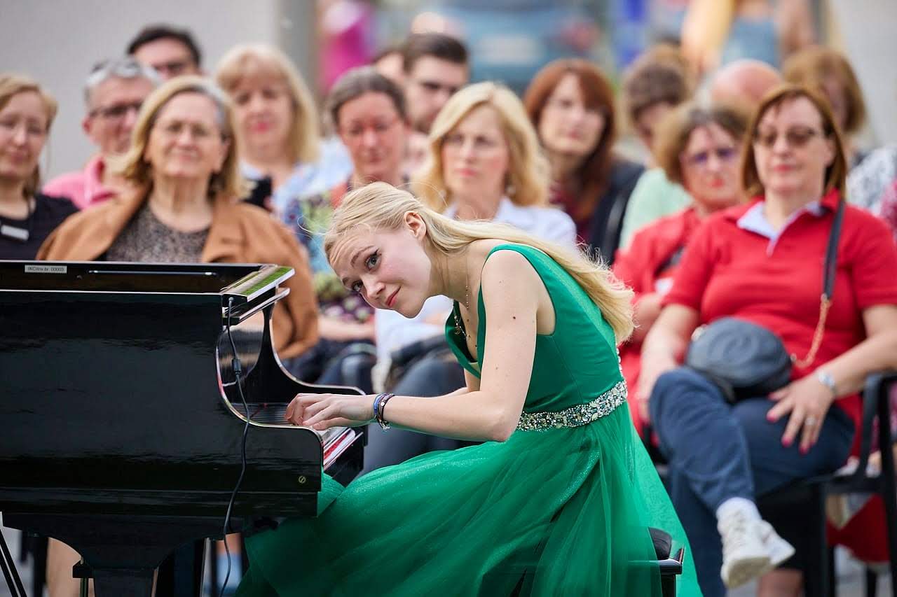 Concert-cycle-of-the-City-of-Osijek-2023.-Mia-Pecnik-piano-3