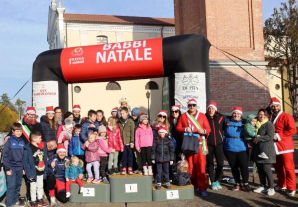 Babbi Natale 3_La premiazione dei gruppi scolastici