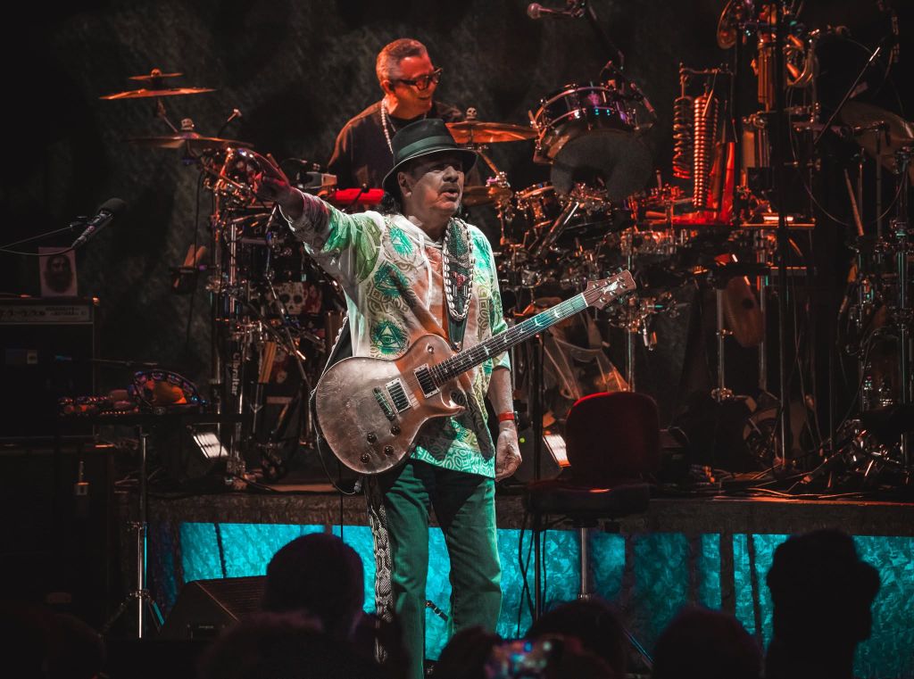Foto CARLOS SANTANA Live_IMG Official Facebook Page