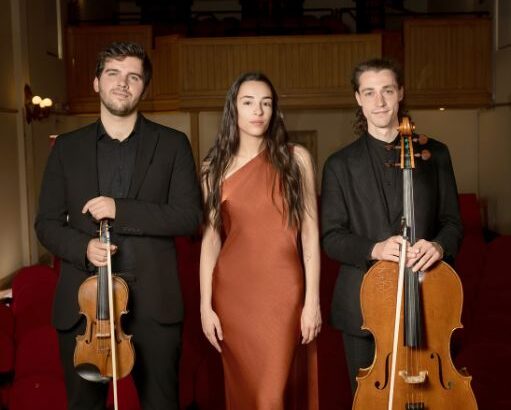 Trio Vega