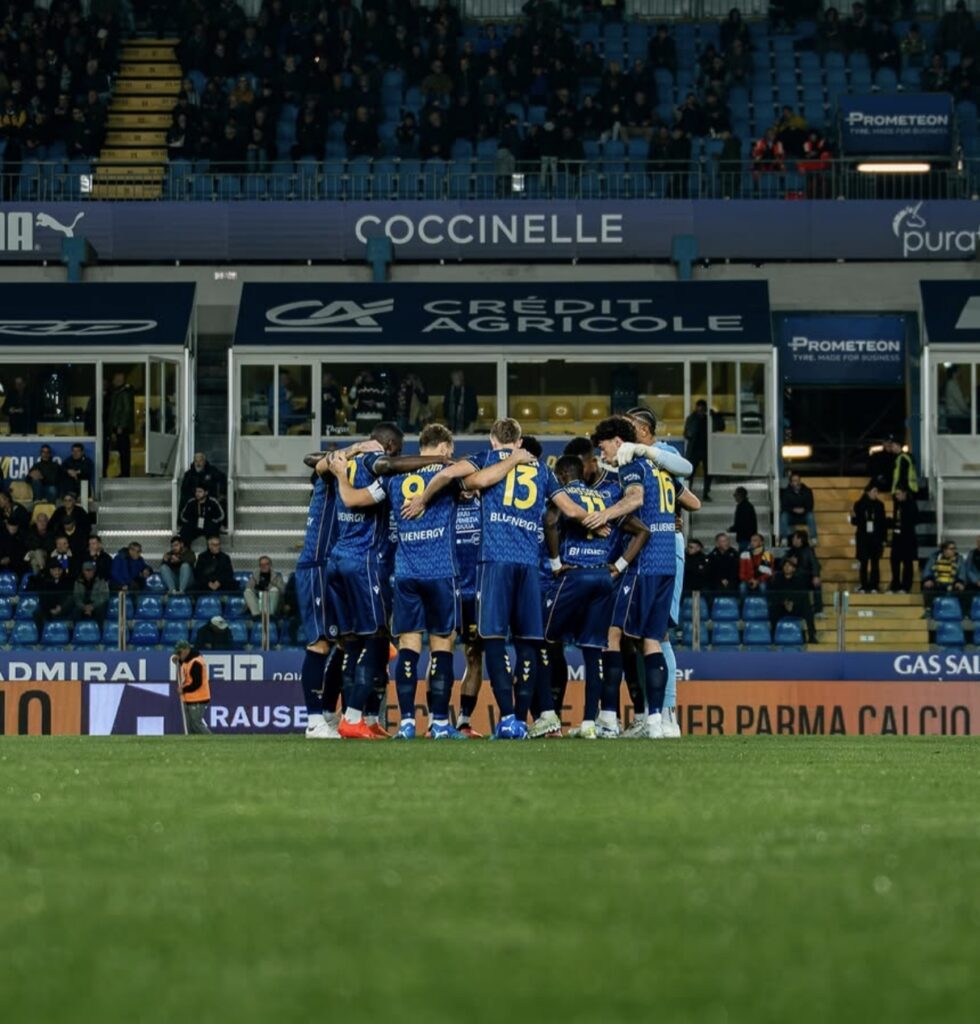 Gli undici titolari dell'udinese nella concentrazione pre gara